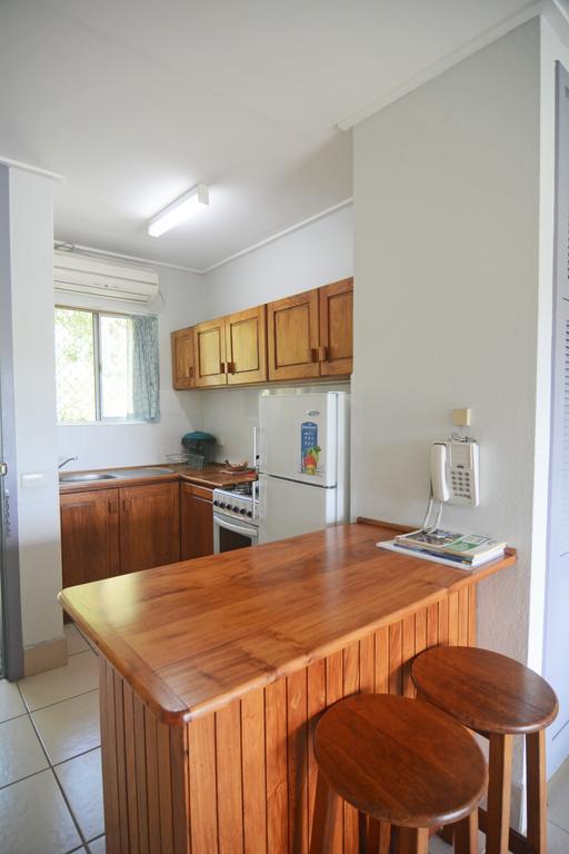 Coral Motel & Apartments Port Vila Exterior photo