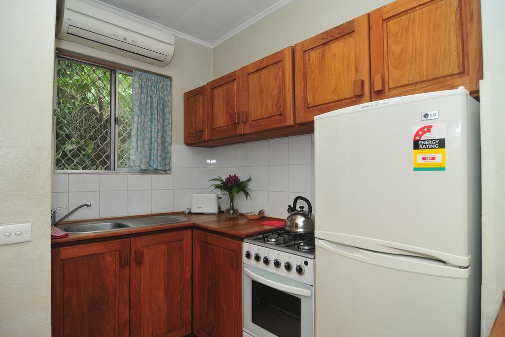 Coral Motel & Apartments Port Vila Exterior photo